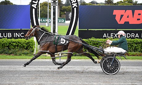 Debbie Lincoln is three and a quarter lengths clear at Auckland on Friday night. PHOTO: Megan Liefting/Race Images.