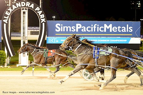 Pocket battleship American Dealer staves off Christianshavtime and Magilligan Point. PHOTO: Megan Liefting/Race Images.