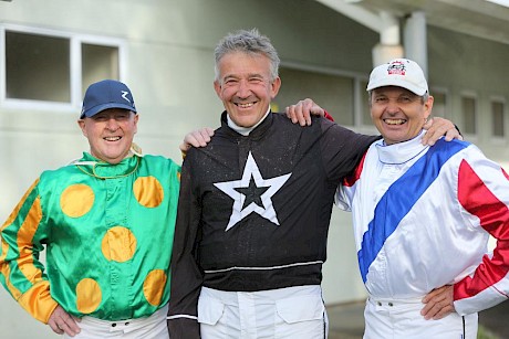 Tony Herlihy, centre, who will be the last member of New Zealand’s 3000 club to drive Sugar Ray Lincoln. He is flanked by Maurice McKendry, left, and Ricky May.