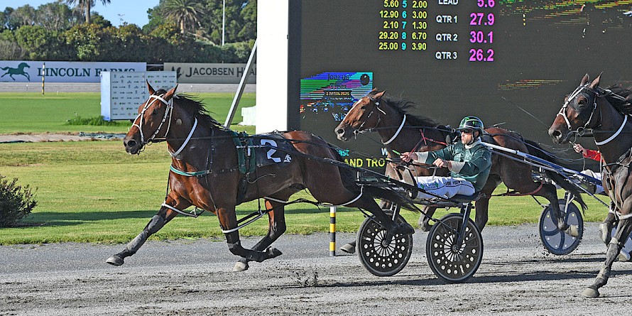 Lincoln Wave (Andre Poutama) has his rivals well covered at Auckland on Friday night. PHOTO: Megan Liefting/Race Images.